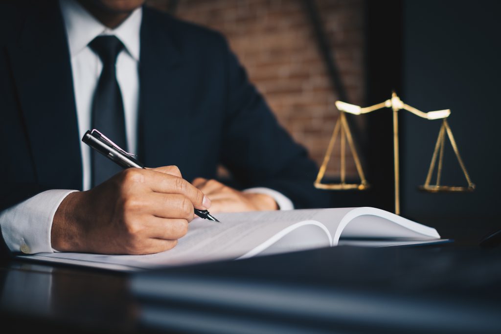 How to Choose the Right Lawyer for Your Case